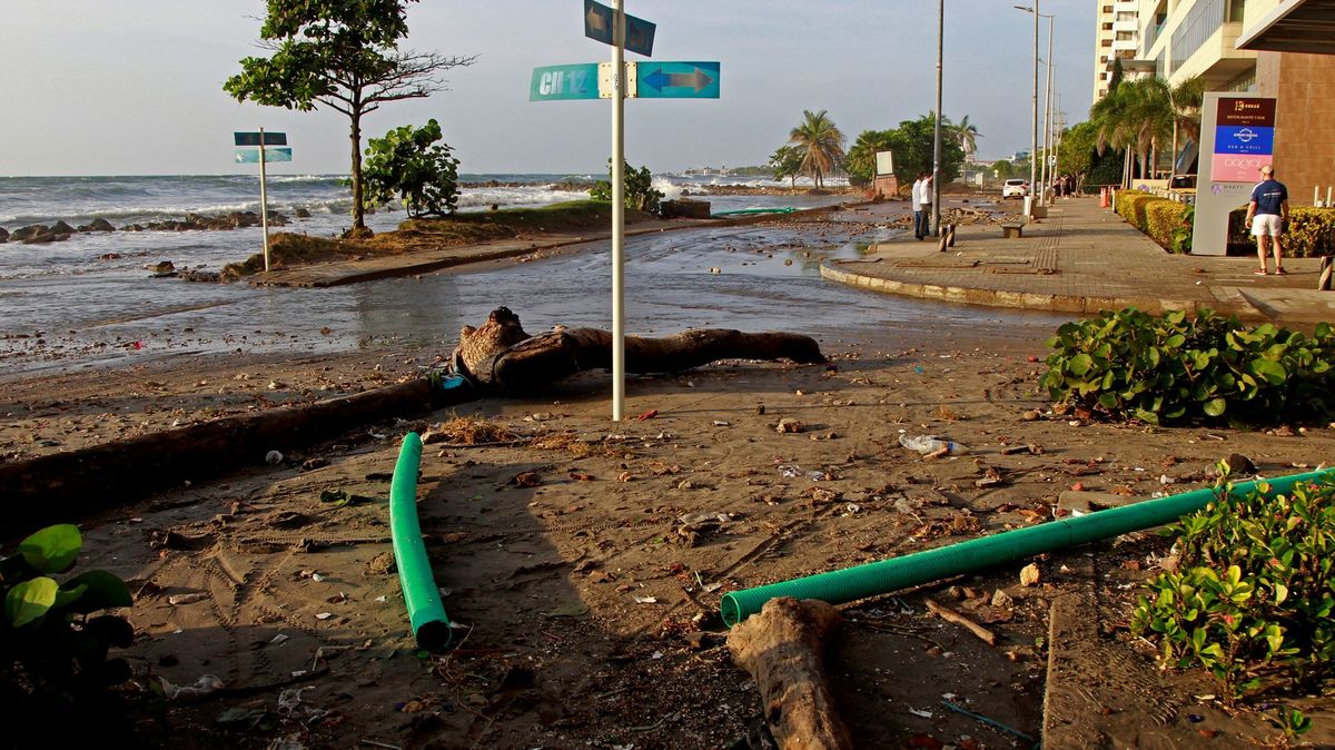 Po dvou týdnech další hrozba. Hurikán Jóta dosáhl pobřeží Nikaraguy